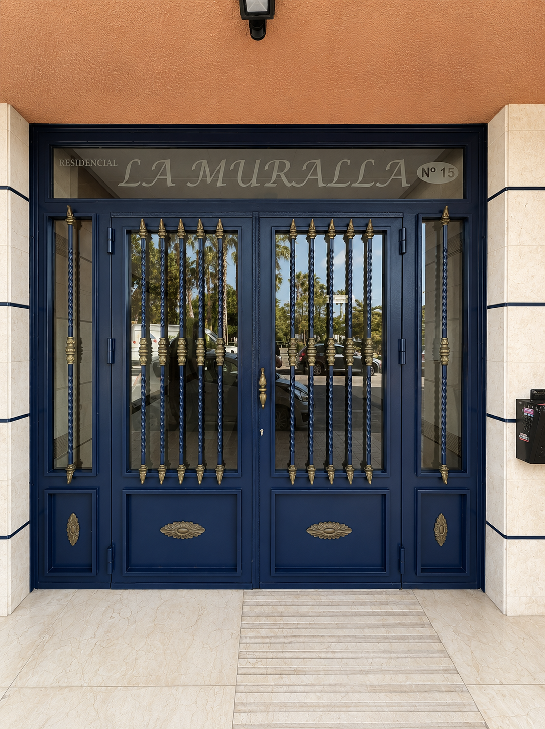 Residencial La Muralla bejárata